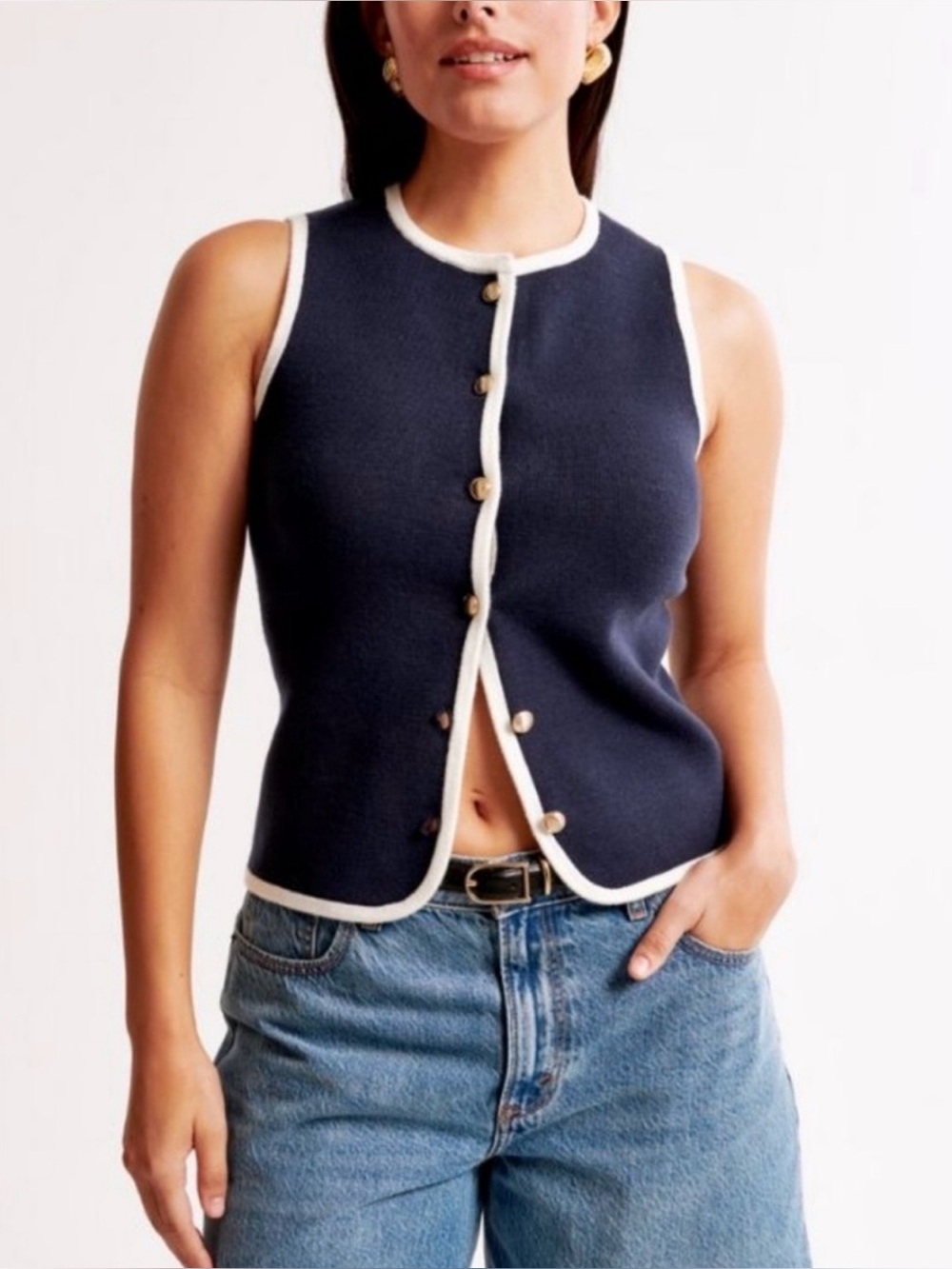 Abercrombie & Fitch Women's Navy and Blue Gilet